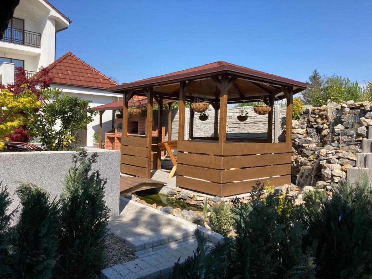 Bed and Breakfast Trend Arad Exterior foto