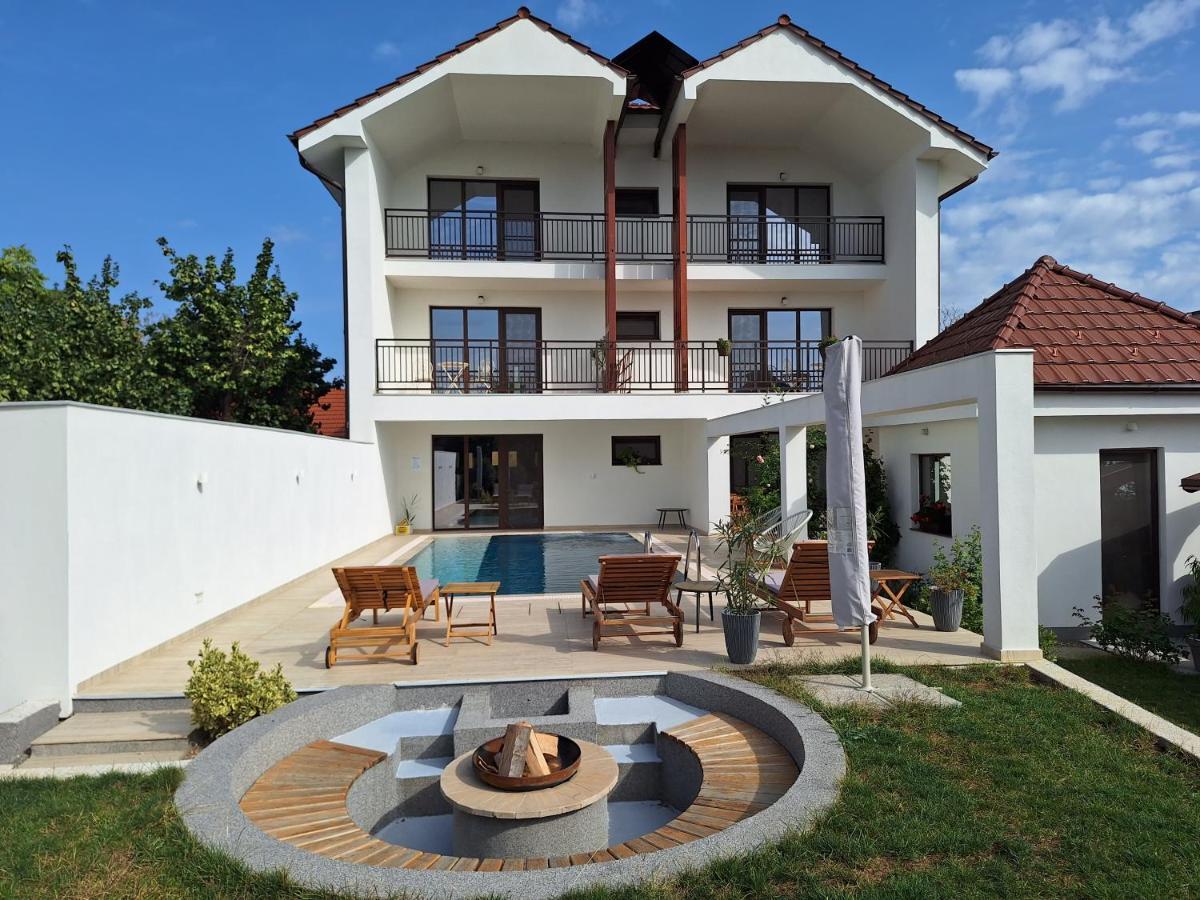 Bed and Breakfast Trend Arad Exterior foto